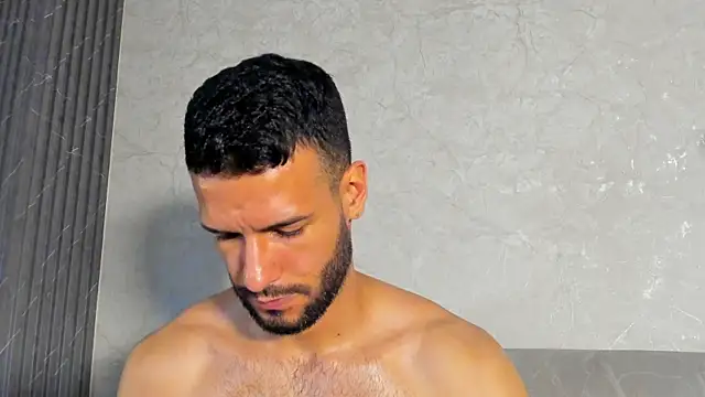 Chat +18 de Jacob_Benelli ao vivo