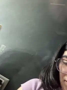 milky_denni Adlı Modelin Canlı XXX Sohbeti