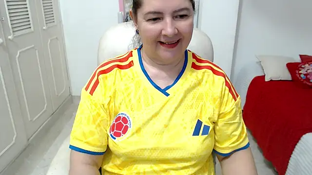 leonela_69's Live XXX Chat