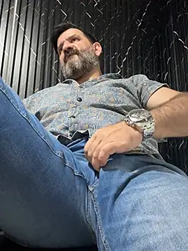 Hairy_Dad86's Live XXX Chat