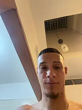 Živý XXX chat friends_lust_latin