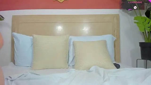 lili_cardenas_'s Live XXX Chat