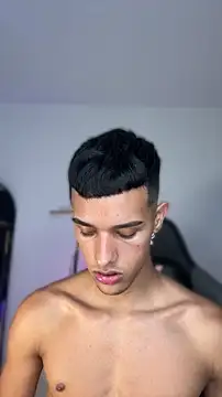 Busterspinter élő XXX-chatje
