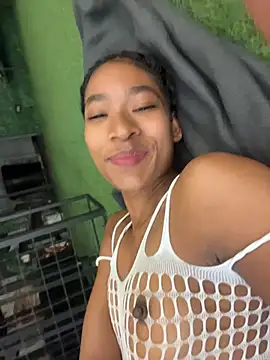SweetCheeksXXX 라이브 XXX 채팅