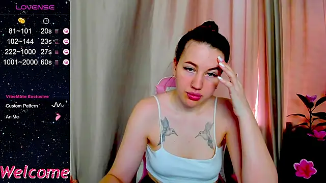 XXX chat uživo modela Arya_Curves