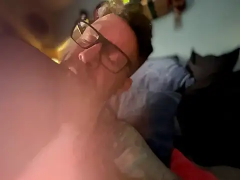 Tattooednakedguy webkamerás műsora