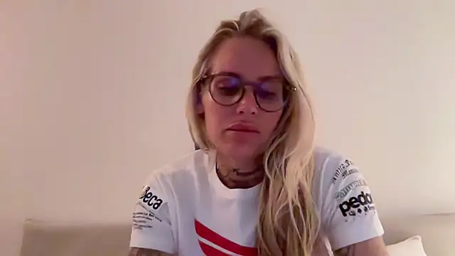 Arousing_Aria_38 live XXX chat
