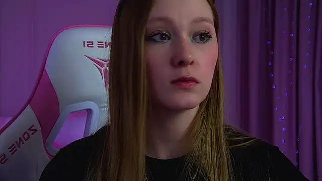 AgataFoxley XXX чат на живо