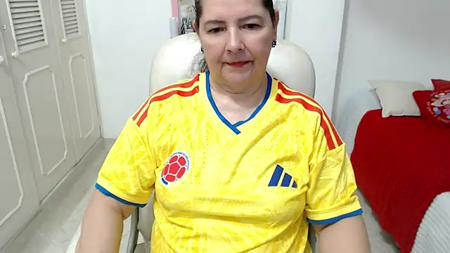 leonela_69n Live XXX chat