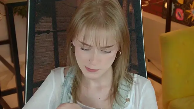 KiraMontoya live XXX chat
