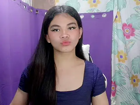caramiya's Live XXX Chat