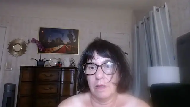 Chat XXX en directo de BigbustedBrenda