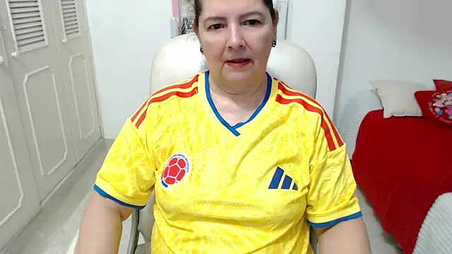 leonela_69's Live XXX Chat