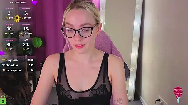 R0cket_bunny's Live XXX Chat
