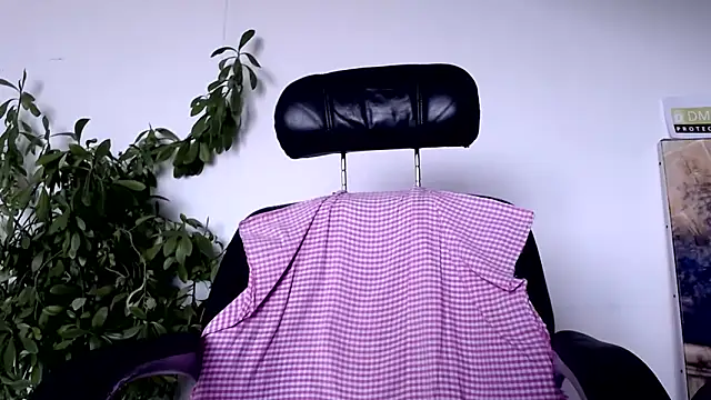 Akira_xx লাইভ XXX চ্যাট