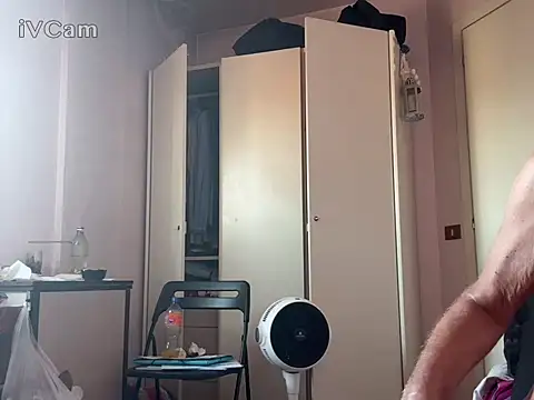 PierPesaroX Adlı Modelin Canlı XXX Sohbeti