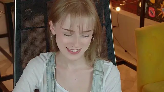 KiraMontoya – Live XXX-chat