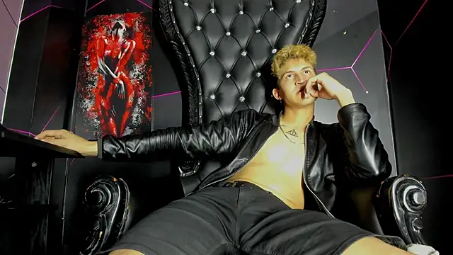 Chat +18 de Axel_Romanov ao vivo