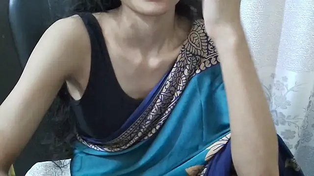 Shiuli_b Adlı Modelin Canlı XXX Sohbeti