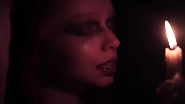 ginger_hugs Chat XXX live