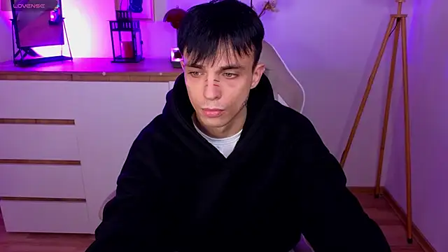 ClarkChaos_ XXX чат на живо