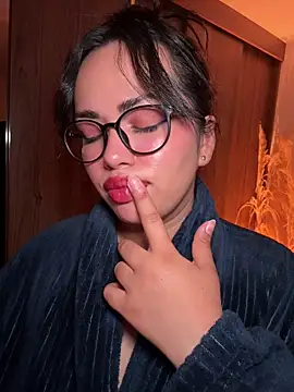 andra_rose লাইভ XXX চ্যাট
