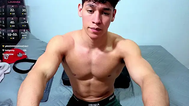 Luke_Muscle: απευθείας συνομιλία ΧΧΧ
