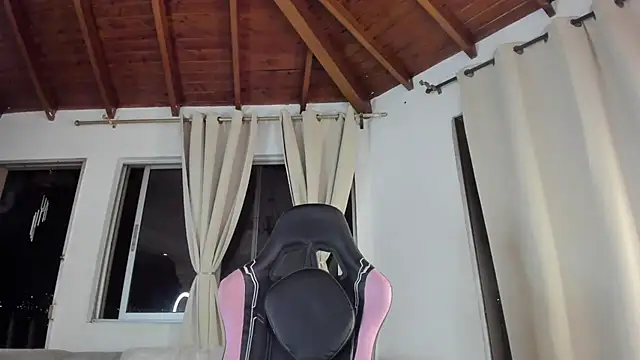 IsaFontanna 现场XXX聊天