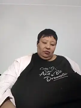 nancy111 élő XXX-chatje