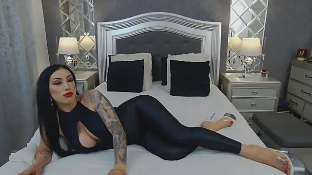 MichaelaDark Adlı Modelin Canlı XXX Sohbeti