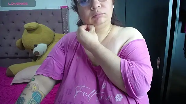 kattybbwbigboobs_ 现场XXX聊天