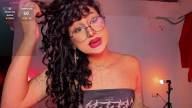 Heka_Prudence Adlı Modelin Canlı XXX Sohbeti
