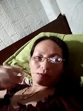 Cucci07 élő XXX-chatje