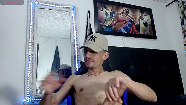 Chat +18 de Latin26cm ao vivo