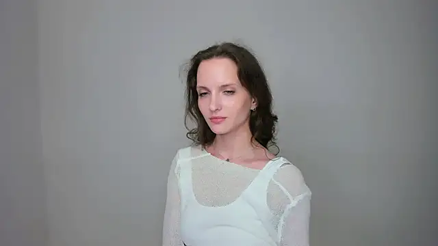 Ariadna_Shy Adlı Modelin Canlı XXX Sohbeti