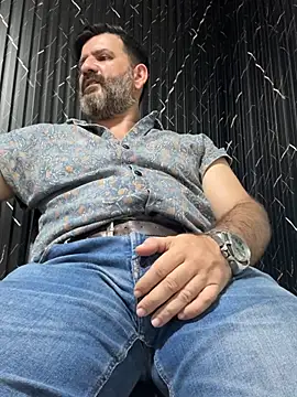 Hairy_Dad86 Chat XXX in diretta