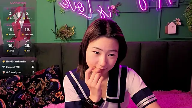 צ'אט XXX בשידור חי של Runi_Asian