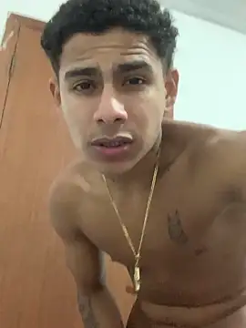 Chat +18 de Novindot23cm ao vivo