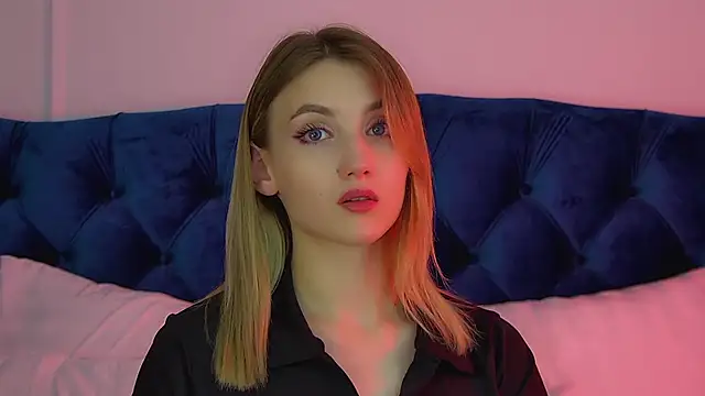 StacyEvances' Live XXX Chat