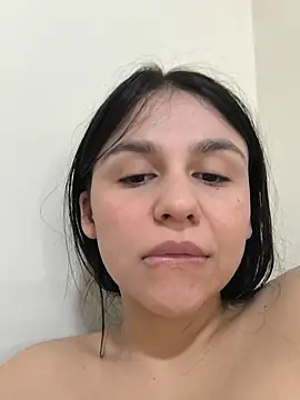 Daniela-rosee live XXX chat
