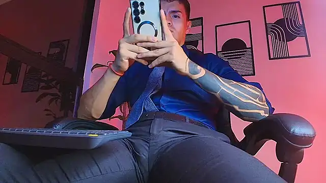 Chat XXX Live ALPHA_DOMINUS_