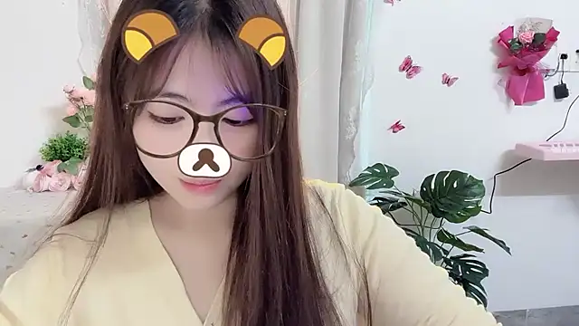 MIJ-Uwuun Live XXX chat