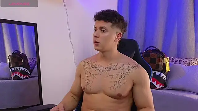 ASHTON_HILS Live XXX Chat