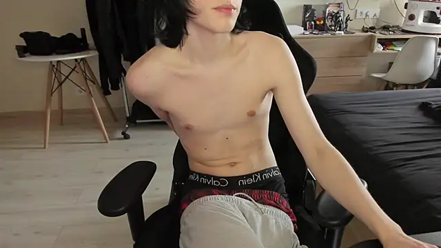 JohnGaliano Adlı Modelin Canlı XXX Sohbeti
