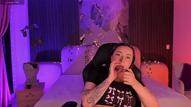SarahCastro1_'s Live XXX Chat
