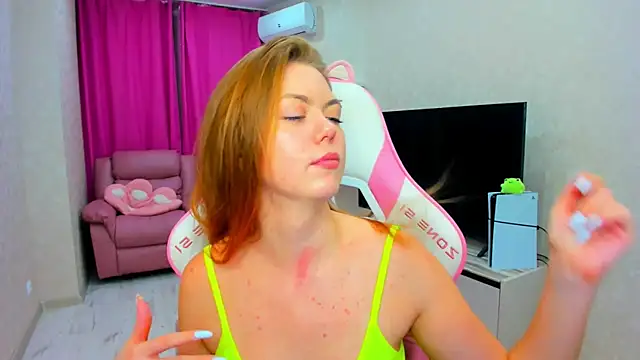 Chatroom XXX en direct de Strawberrye