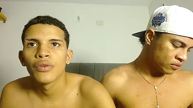 Jose_And_Daniel's Webcam Show