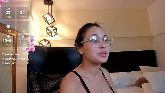 Lucia_Brown_ Live XXX-Chat