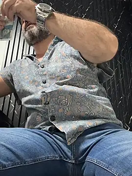 دردشة Hairy_Dad86 الجنسية المباشرة