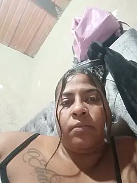 Giselabrunette25's Live XXX Chat